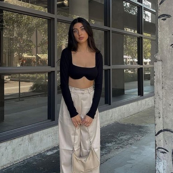 Long sleeve crop top - Picture 2 of 10